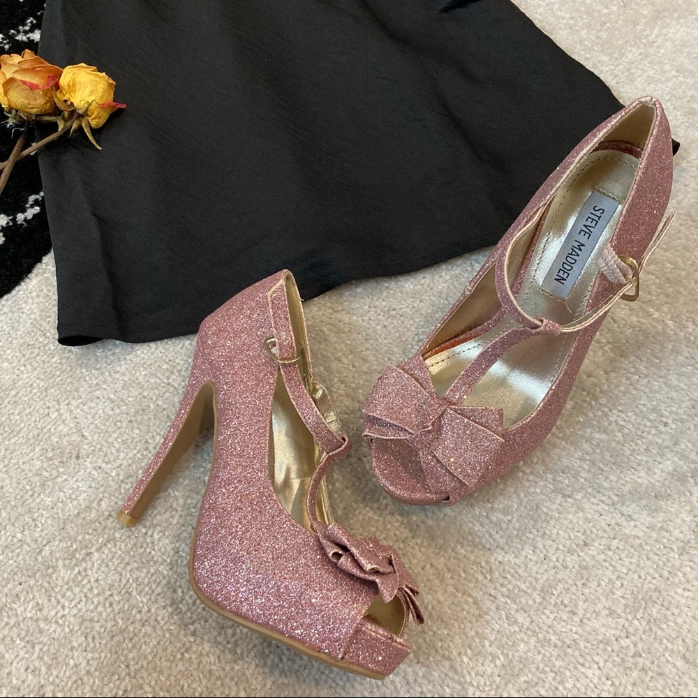 🎀 Glitter T-Strap Heels